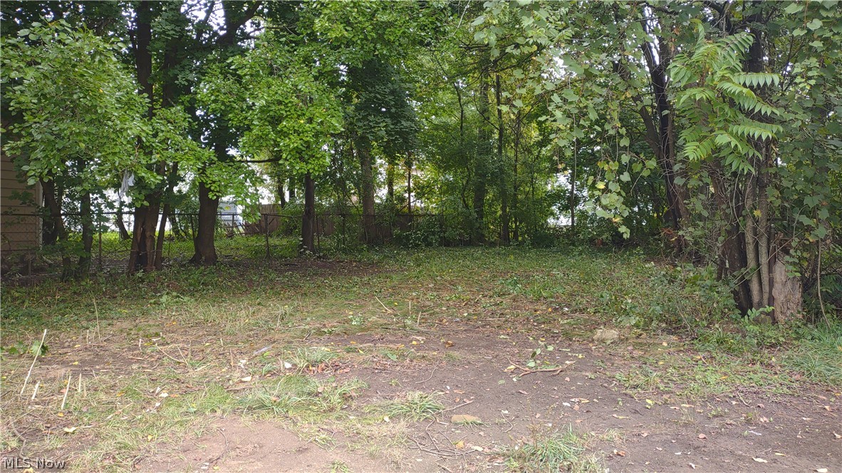 605 East Avenue W Akron OH 44320