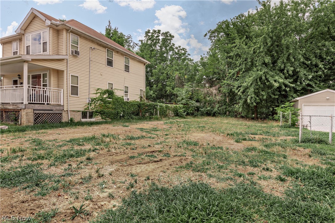 548 E 118th Street Cleveland OH 44108