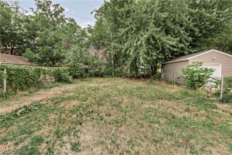 548 E 118th Street Cleveland OH 44108