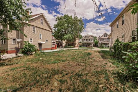 548 E 118th Street Cleveland OH 44108
