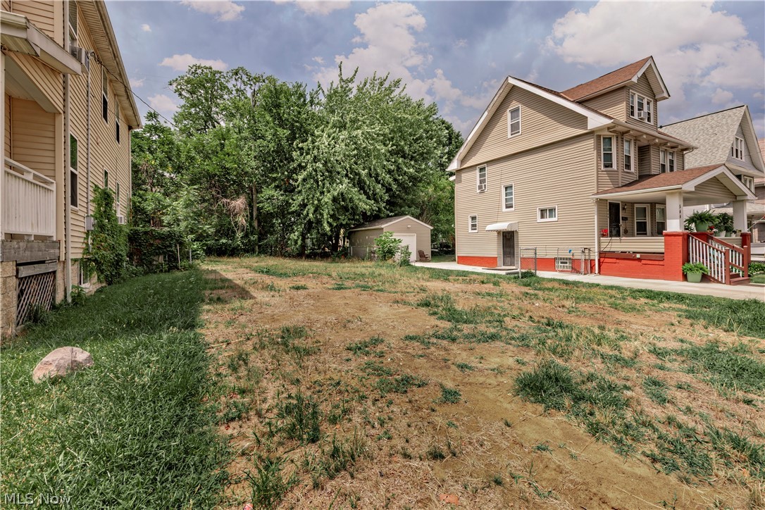 548 E 118th Street Cleveland OH 44108