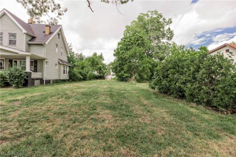 3332 E 121st Street Cleveland OH 44120
