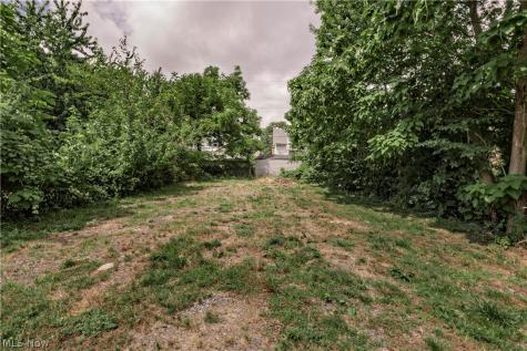 3332 E 121st Street Cleveland OH 44120