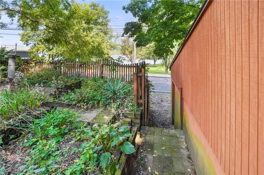 796 Portage Lakes Drive Akron OH 44319