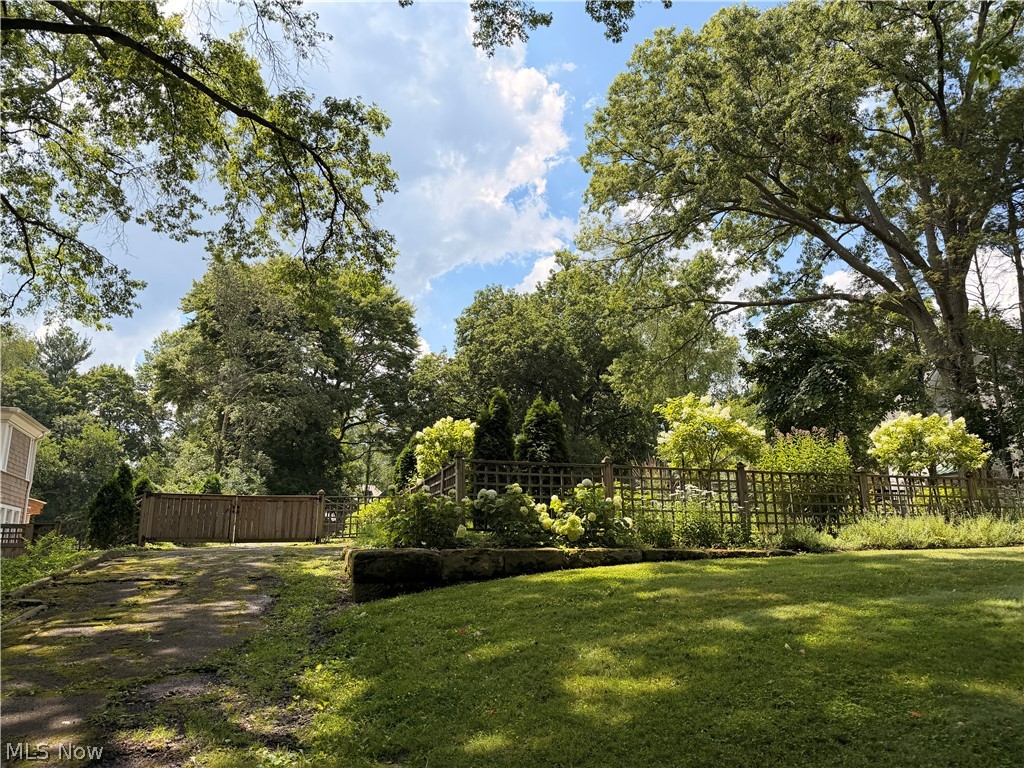 564 Merriman Road Akron OH 44303