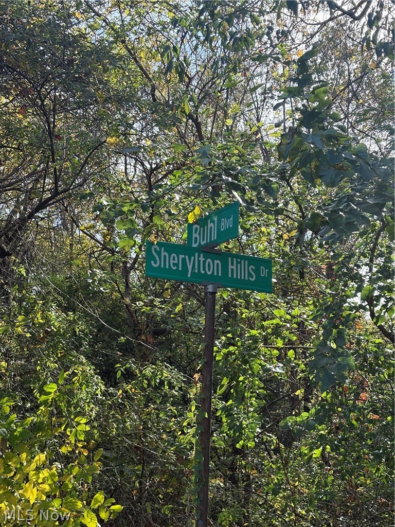 Sherylton Hills Drive Uniontown OH 44685