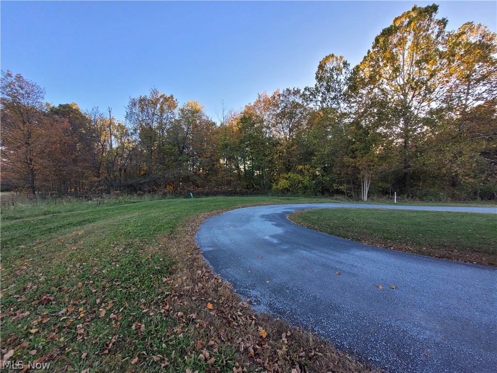 6056-6057 Live Oak Court West Salem OH 44287