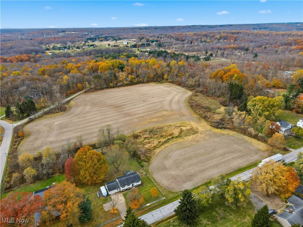V/l Rapids Road Burton OH 44021