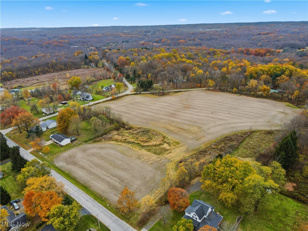 V/l Rapids Road Burton OH 44021
