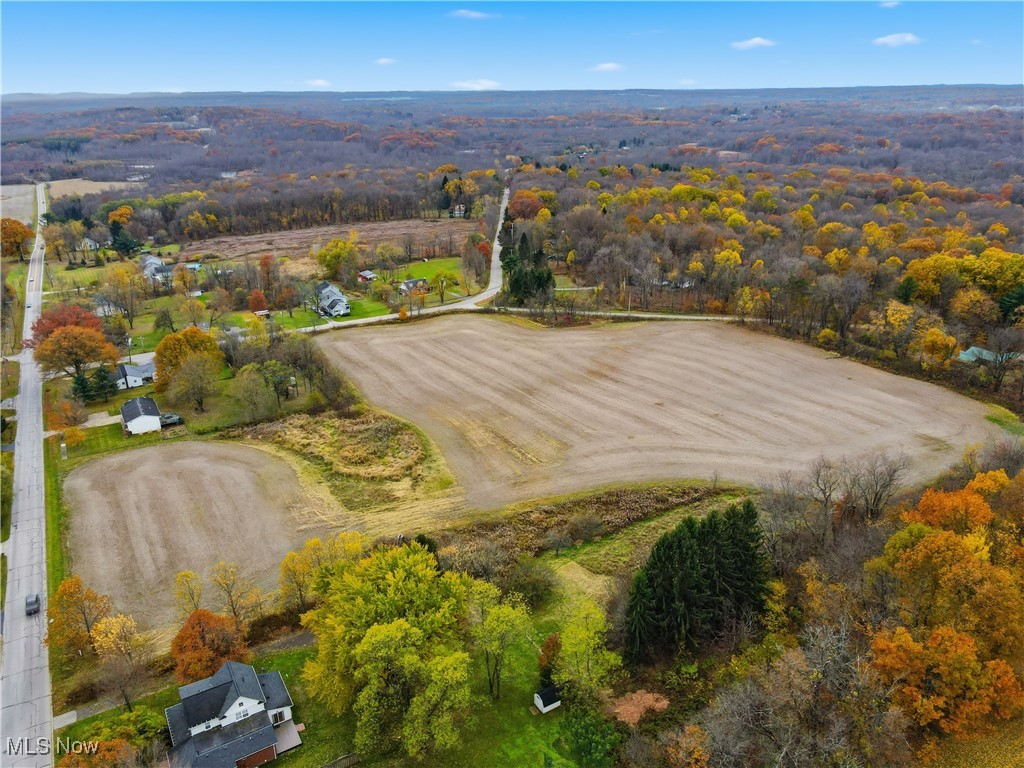 V/l Rapids Road Burton OH 44021