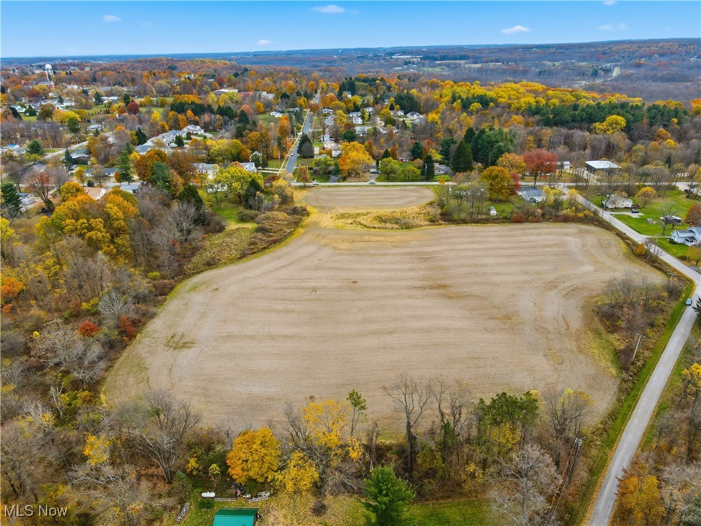 V/l Rapids Road Burton OH 44021