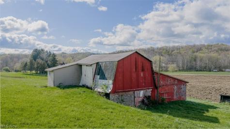 9939 Mapleton Street SE East Canton OH 44730