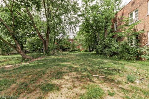 884 E 144th Street Cleveland OH 44110