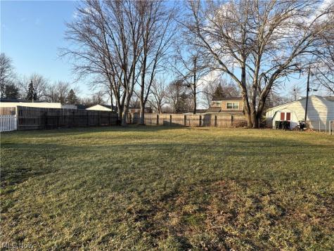 714 Hammer Court Elyria OH 44035