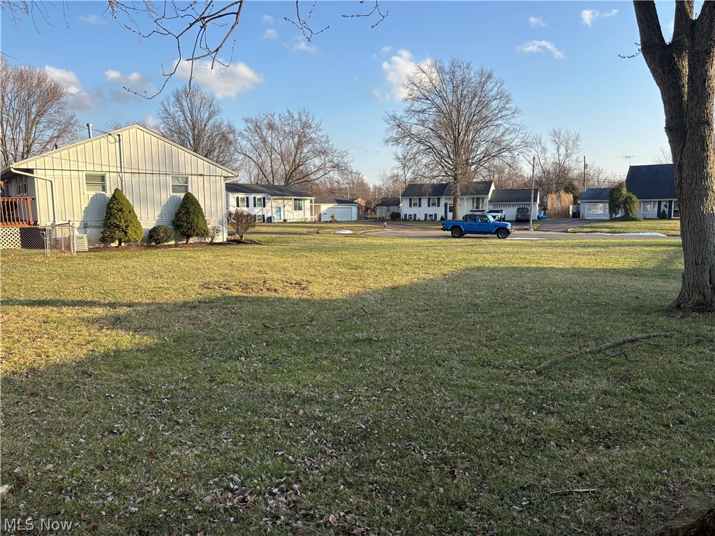 714 Hammer Court Elyria OH 44035