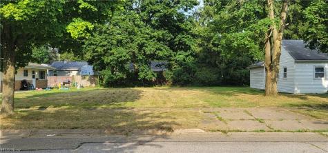 1179 Seward Avenue Akron OH 44320