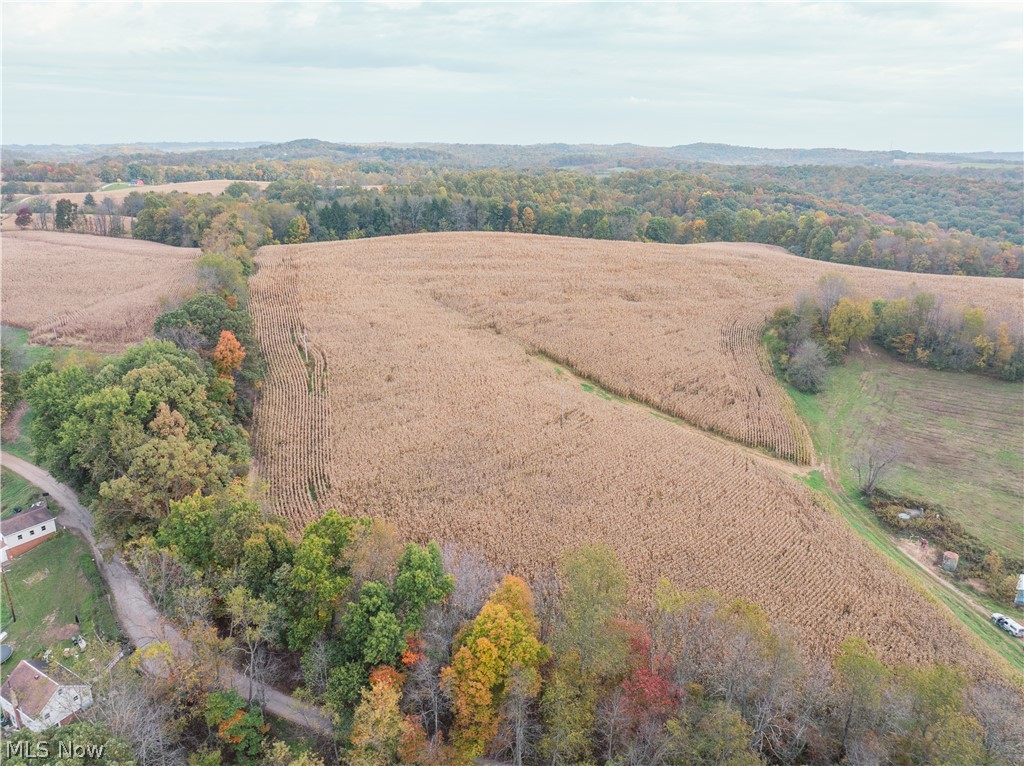 7733 Elliott Road Newcomerstown OH 43832