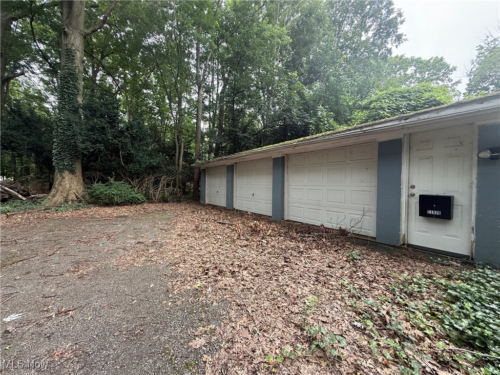 11928 Lake Shore Boulevard Bratenahl OH 44108