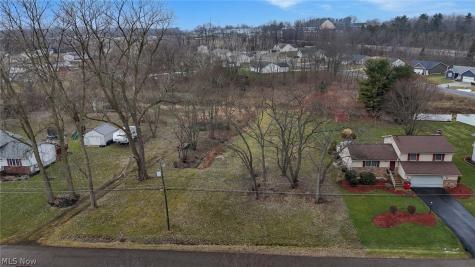 4707 Eastland Avenue Louisville OH 44641