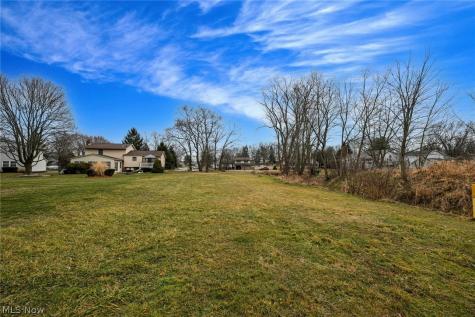 4707 Eastland Avenue Louisville OH 44641