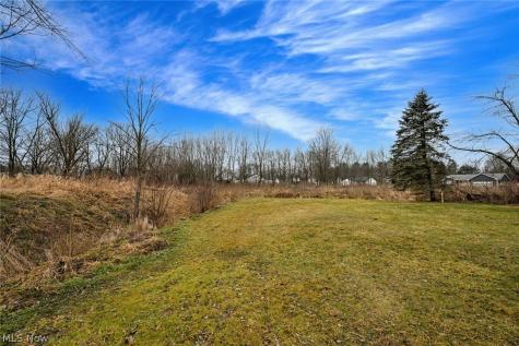 4707 Eastland Avenue Louisville OH 44641