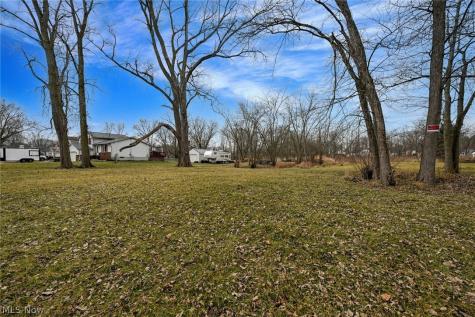 4707 Eastland Avenue Louisville OH 44641