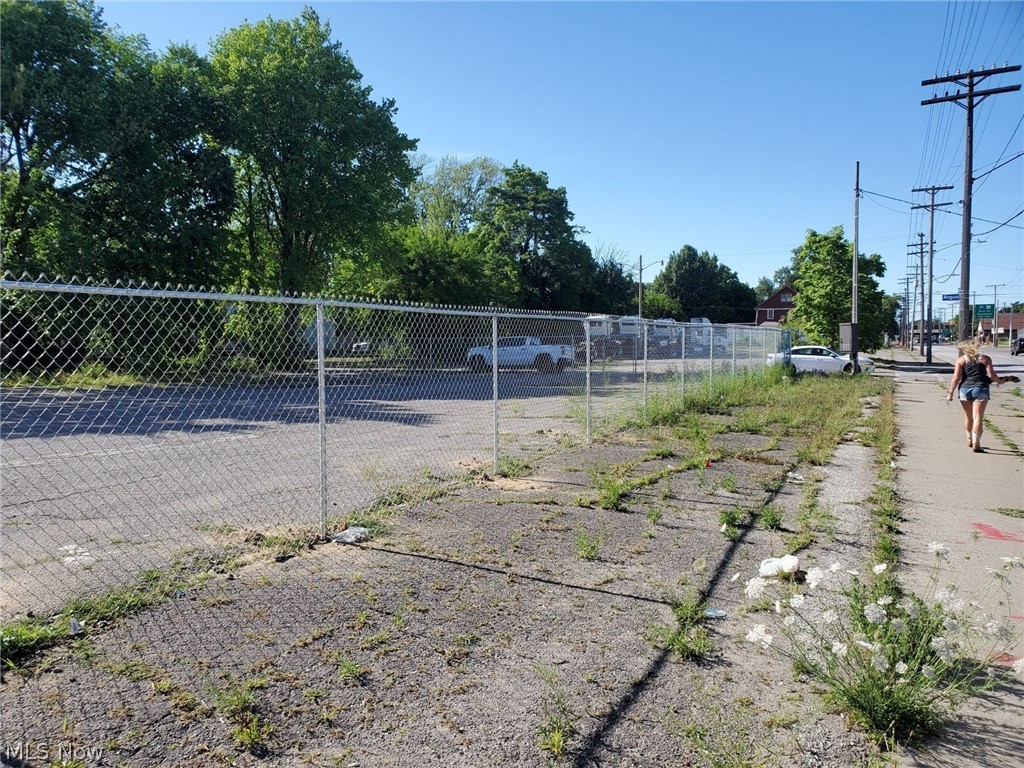 V/l E 140th Street Cleveland OH 44110