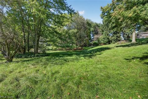 William Penn Avenue NE Hartville OH 44632