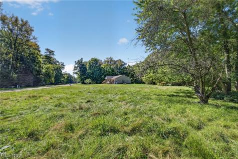 William Penn Avenue NE Hartville OH 44632