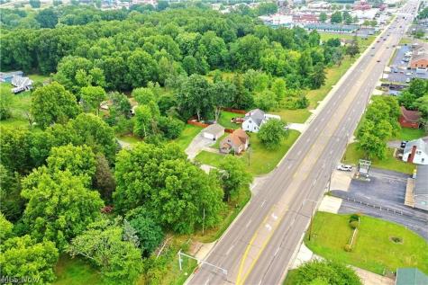145 N Canfield Niles Road Youngstown OH 44515
