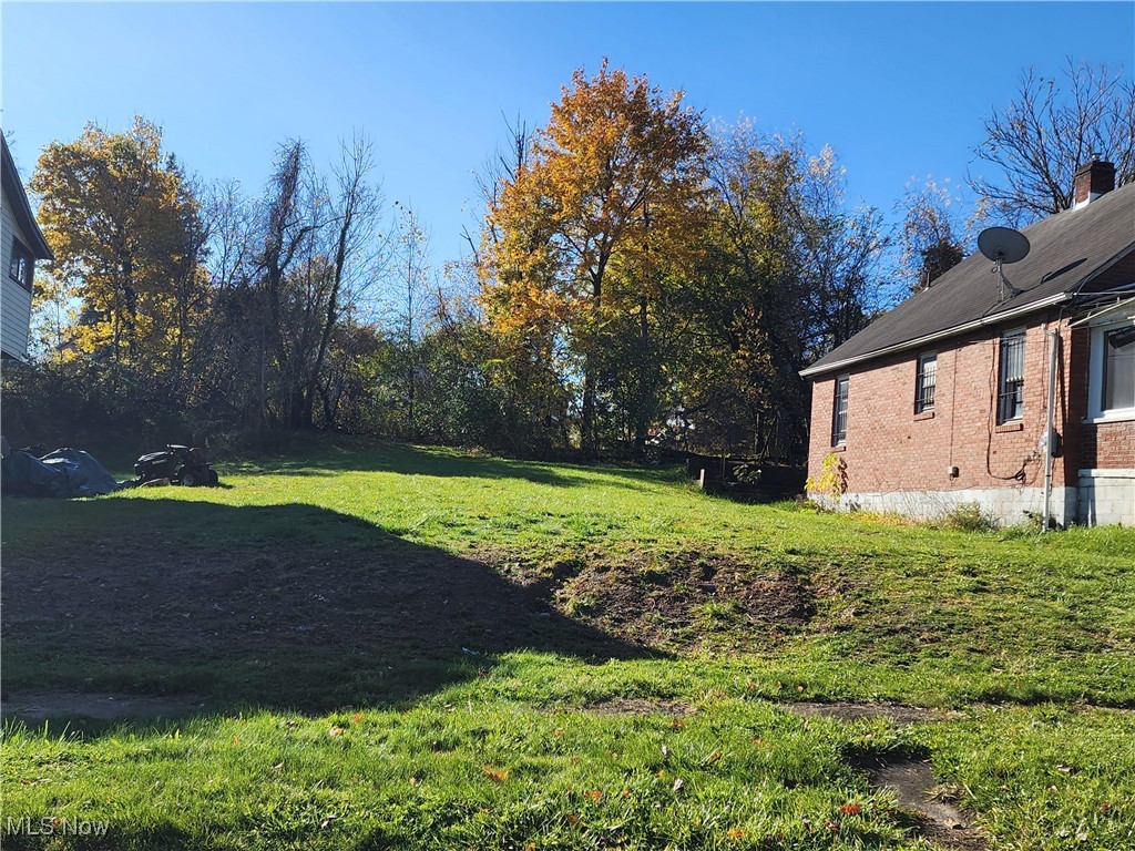 637 Lee Avenue Youngstown OH 44502
