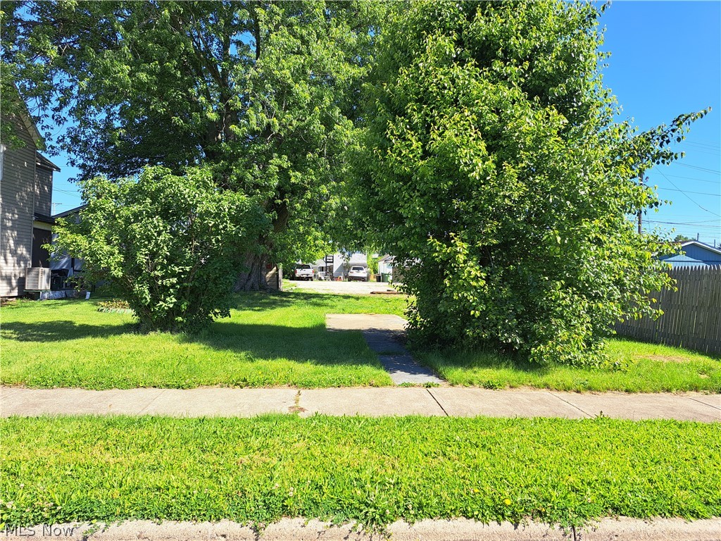 1413 Beckett Avenue Cambridge OH 43725