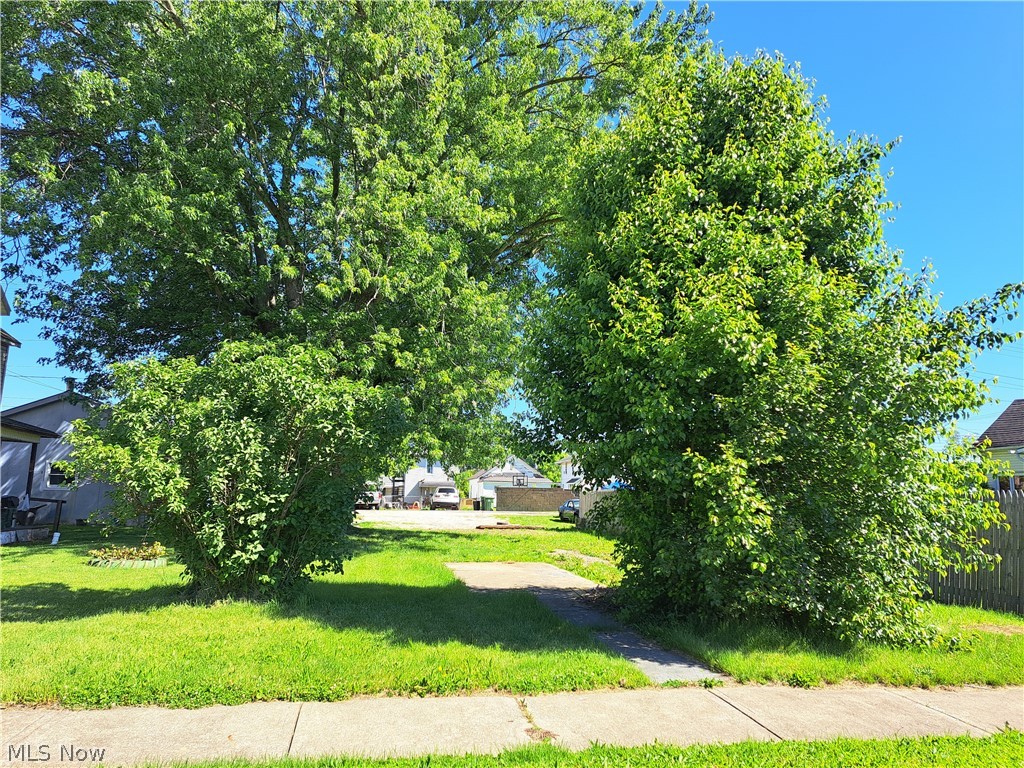 1413 Beckett Avenue Cambridge OH 43725