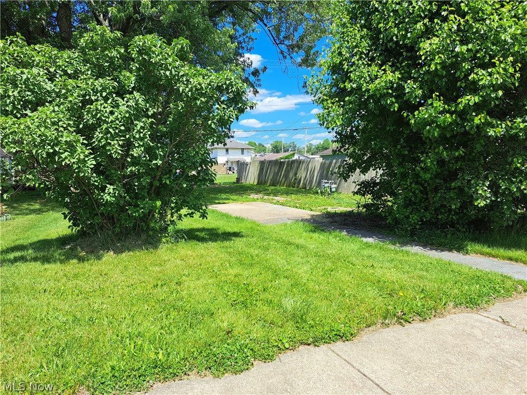 1413 Beckett Avenue Cambridge OH 43725