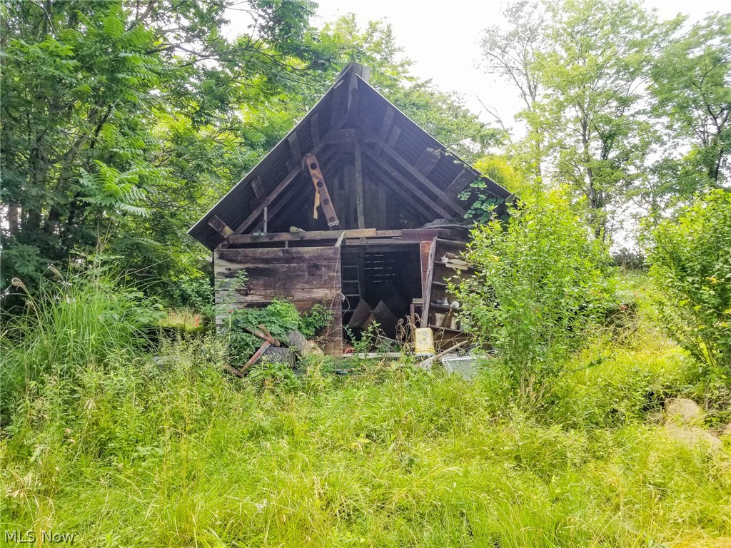 75294 Bethel Road Newcomerstown OH 43732