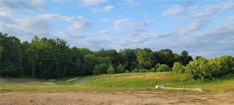 Ville 2 Hidden Ridge Road North Royalton OH 44133