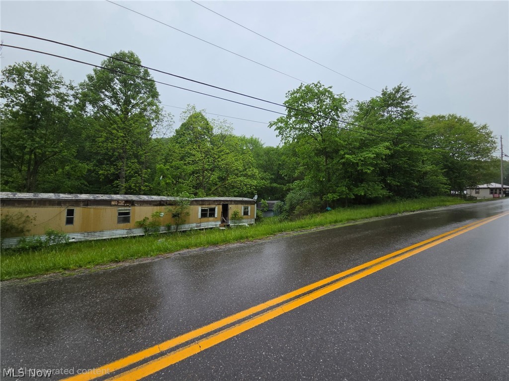2799 Johnstown Road NE Dover OH 44622