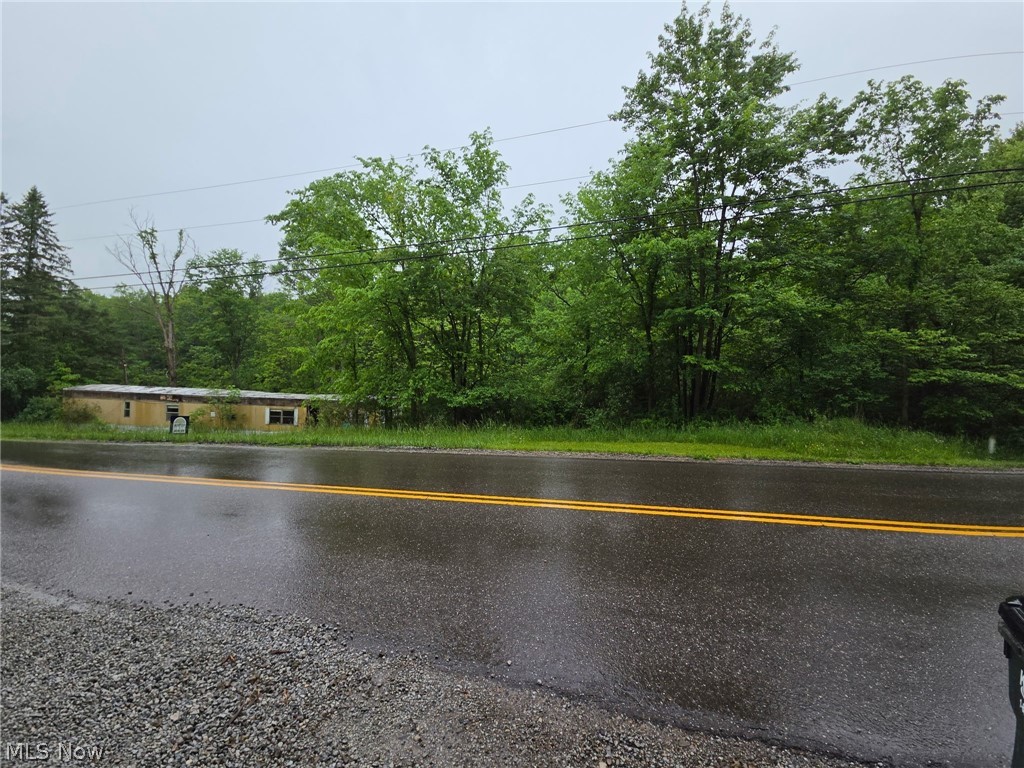 2799 Johnstown Road NE Dover OH 44622