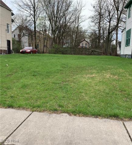9516 Marah Avenue Cleveland OH 44104
