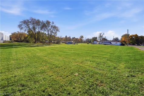 Lindcrest Street SW Navarre OH 44662