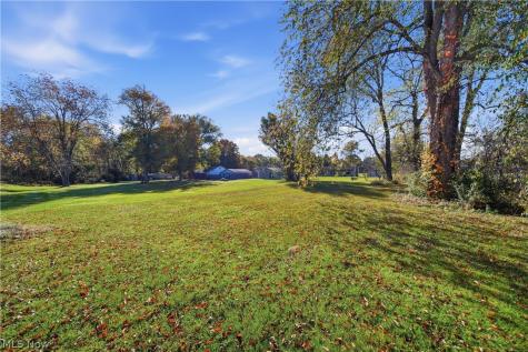 Lindcrest Street SW Navarre OH 44662