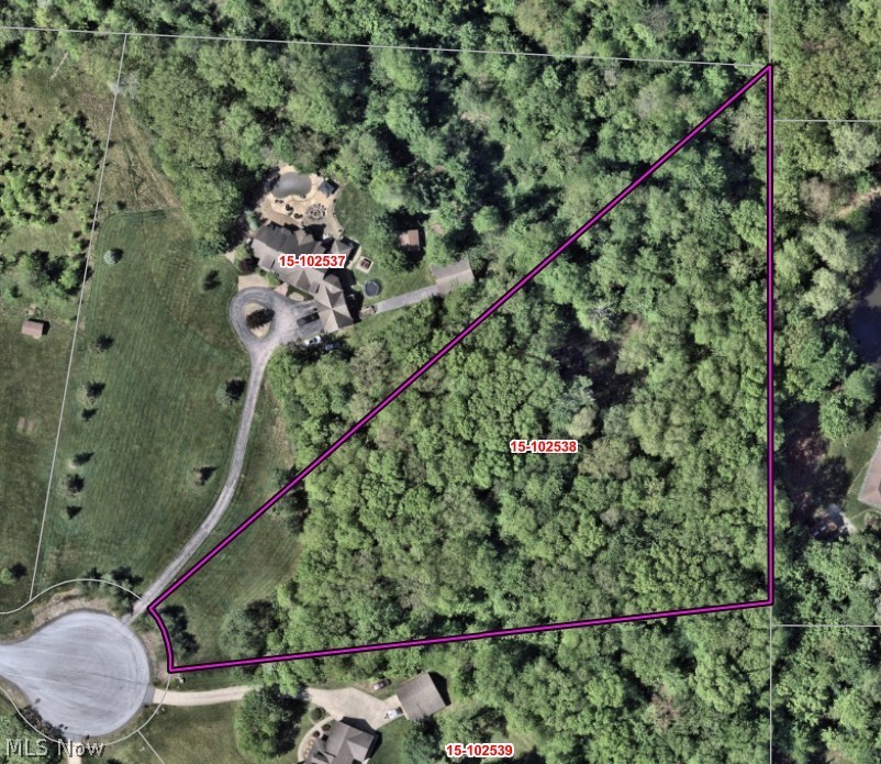 S/l 6 Walking Stick Lane Chardon OH 44024