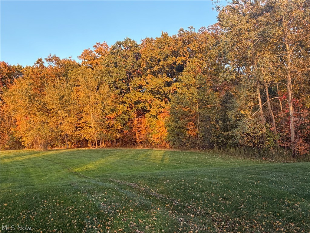S/l 6 Walking Stick Lane Chardon OH 44024