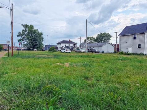 801 Backert Court SW Canton OH 44707