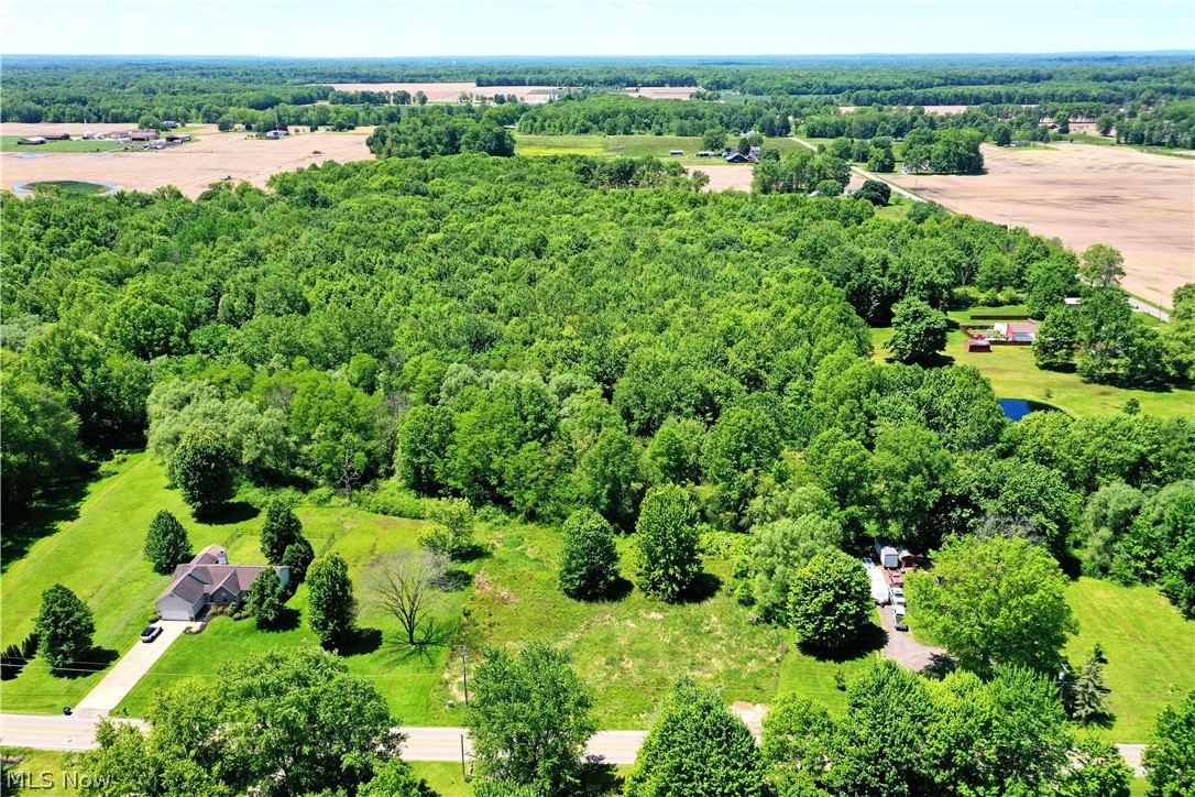 S Leavitt Road Lordstown OH 44481