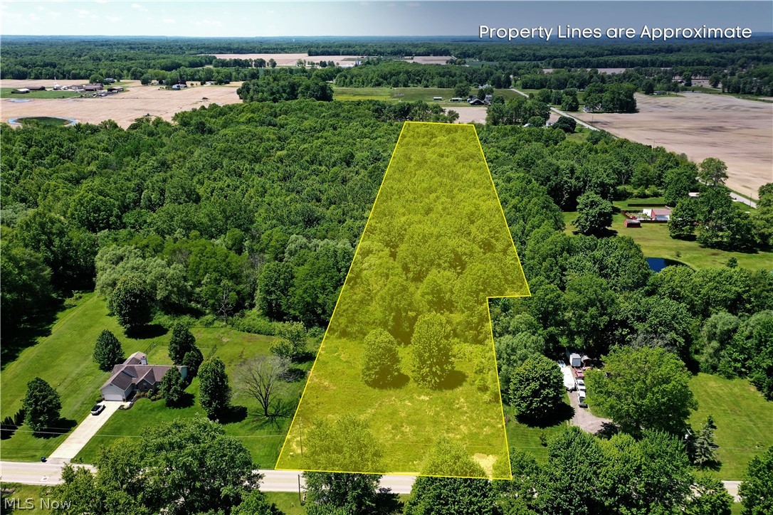 S Leavitt Road Lordstown OH 44481