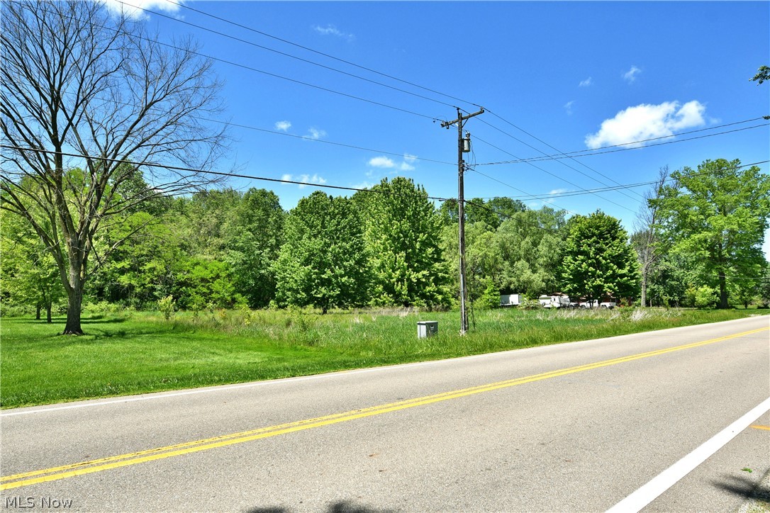 S Leavitt Road Lordstown OH 44481