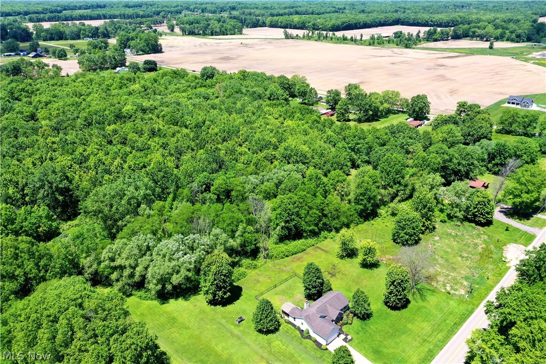 S Leavitt Road Lordstown OH 44481