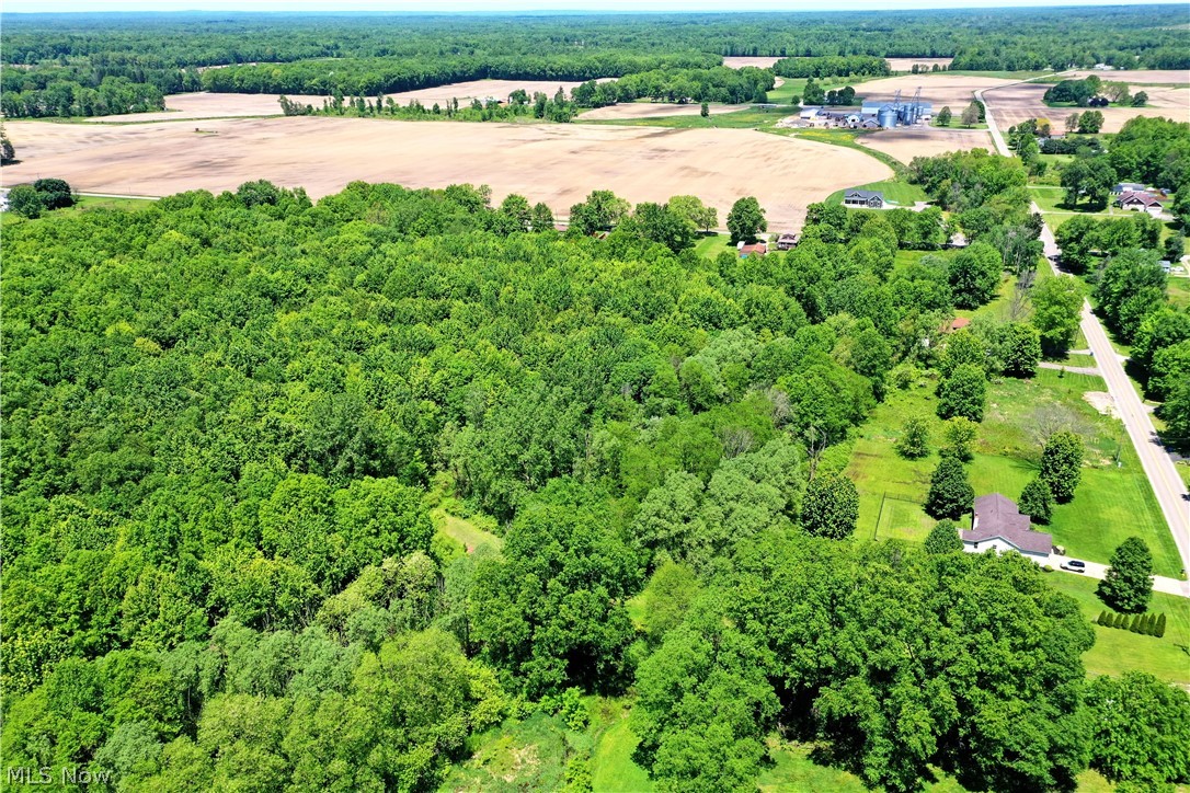 S Leavitt Road Lordstown OH 44481