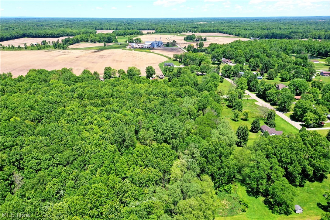 S Leavitt Road Lordstown OH 44481